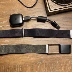 Whoop band, charger and extra band